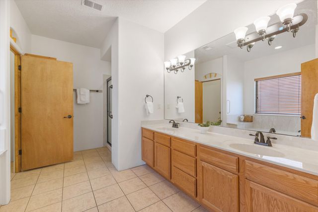 11719 Pocono Road SE, Albuquerque, NM 87123