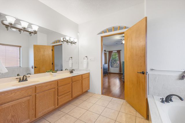 11719 Pocono Road SE, Albuquerque, NM 87123