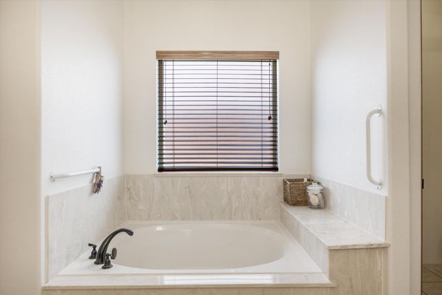 11719 Pocono Road SE, Albuquerque, NM 87123