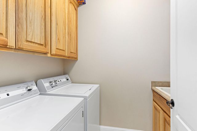 2084 SW Ford Street, Grants Pass, OR 97526