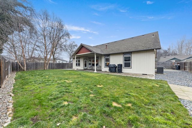 2084 SW Ford Street, Grants Pass, OR 97526