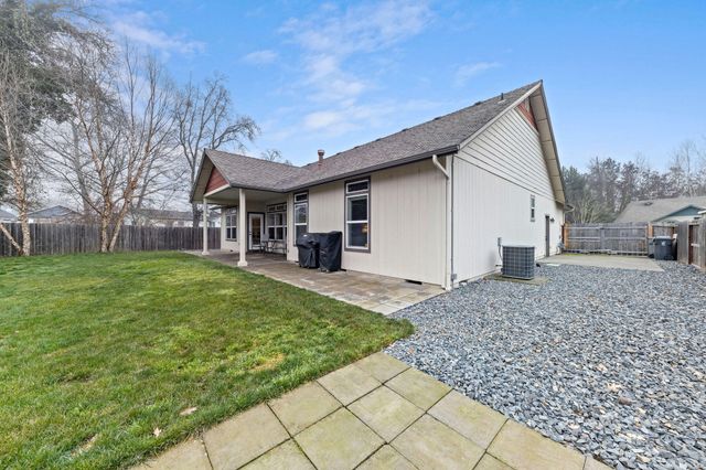 2084 SW Ford Street, Grants Pass, OR 97526