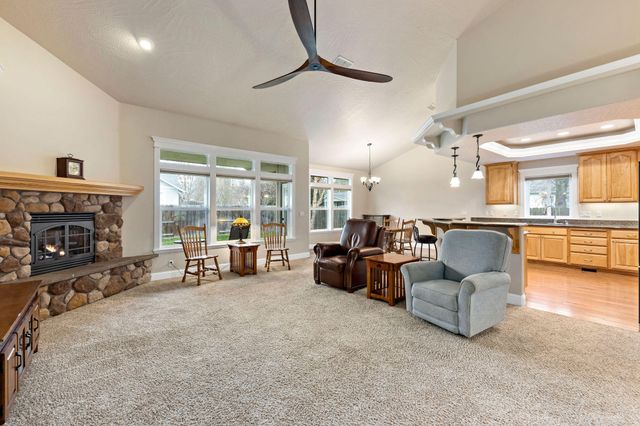 2084 SW Ford Street, Grants Pass, OR 97526