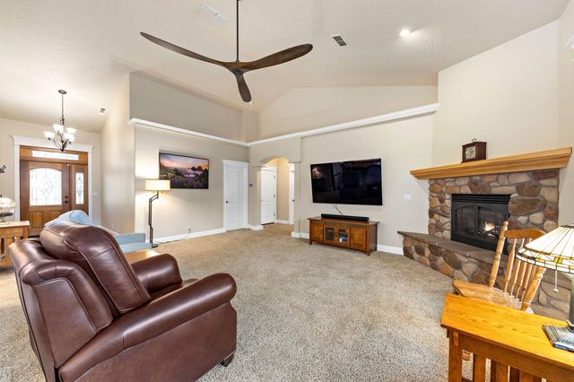 2084 SW Ford Street, Grants Pass, OR 97526