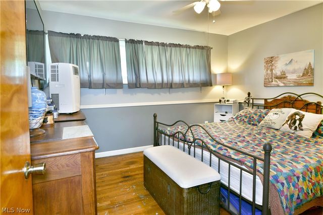 2130 Parkman Road NW, Warren, OH 44485