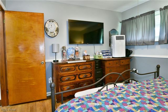 2130 Parkman Road NW, Warren, OH 44485