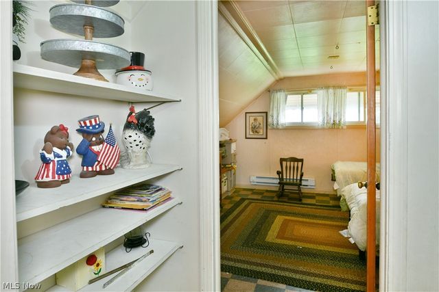 2130 Parkman Road NW, Warren, OH 44485