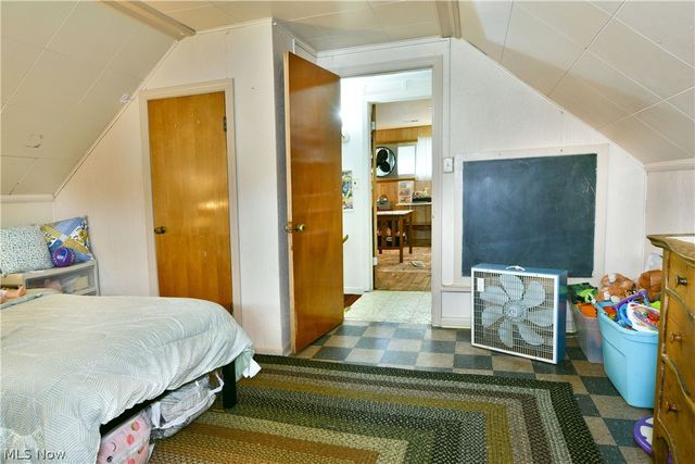 2130 Parkman Road NW, Warren, OH 44485