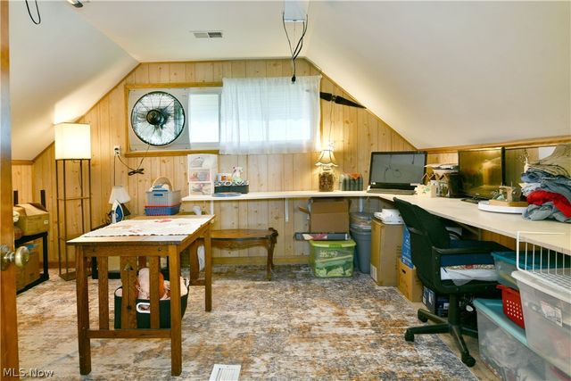 2130 Parkman Road NW, Warren, OH 44485