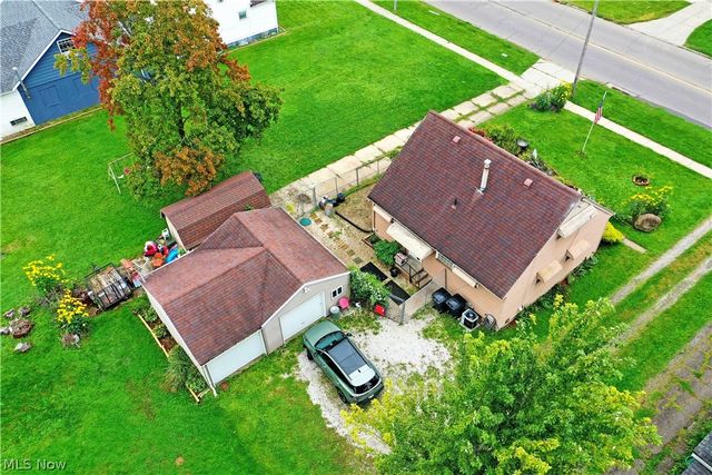 2130 Parkman Road NW, Warren, OH 44485