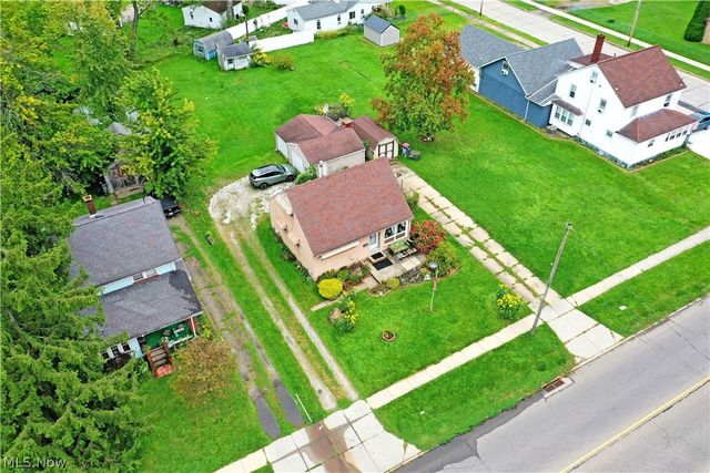 2130 Parkman Road NW, Warren, OH 44485