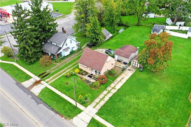2130 Parkman Road NW, Warren, OH 44485