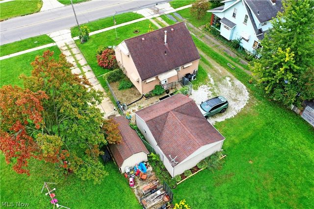 2130 Parkman Road NW, Warren, OH 44485