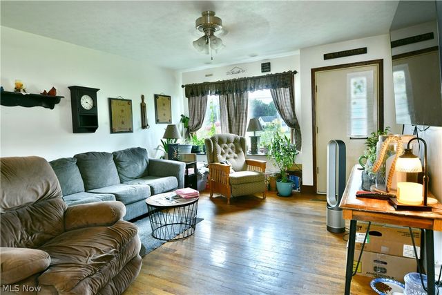 2130 Parkman Road NW, Warren, OH 44485