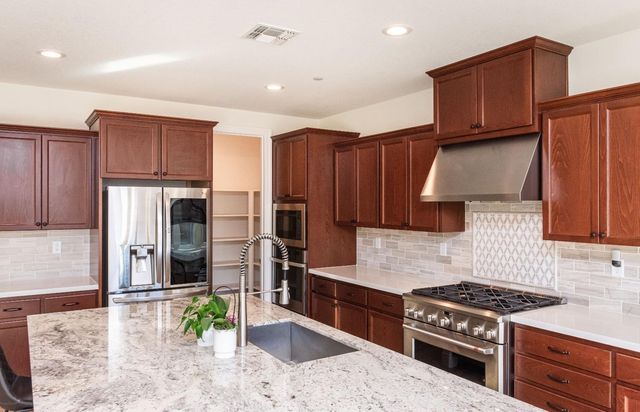 124 Basile Ct, Lincoln, CA 95648
