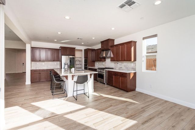 124 Basile Ct, Lincoln, CA 95648
