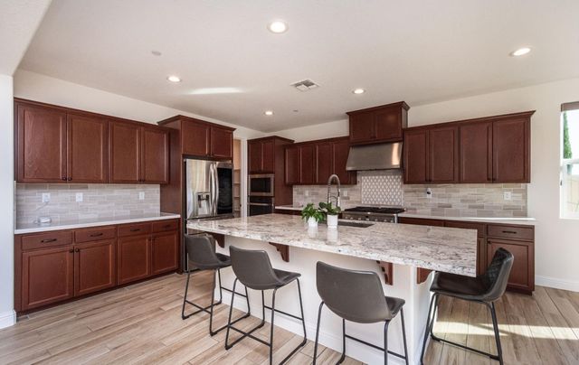 124 Basile Ct, Lincoln, CA 95648
