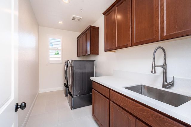 124 Basile Ct, Lincoln, CA 95648