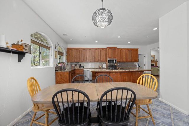 7635 Little Creek Road, San Marcos, CA 92078