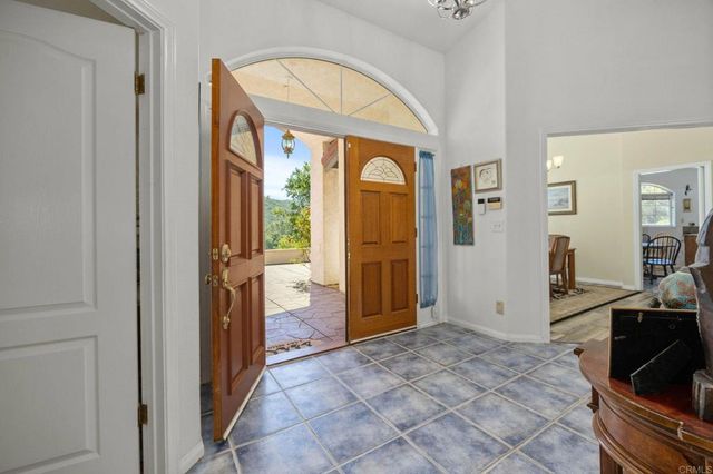 7635 Little Creek Road, San Marcos, CA 92078