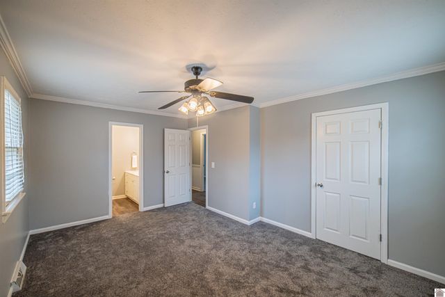 442 Whispering Oaks Loop, Mayfield, KY 42066