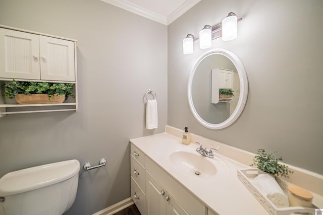 442 Whispering Oaks Loop, Mayfield, KY 42066