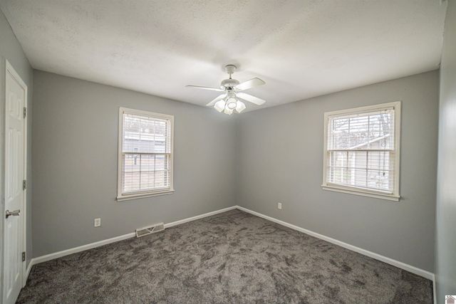 442 Whispering Oaks Loop, Mayfield, KY 42066