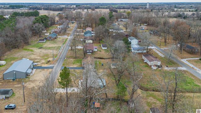 442 Whispering Oaks Loop, Mayfield, KY 42066