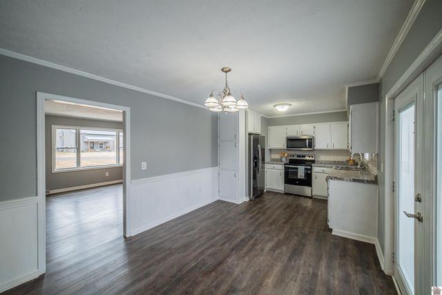 442 Whispering Oaks Loop, Mayfield, KY 42066