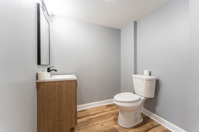 2205 Country Knoll Lane, Elgin, IL 60123