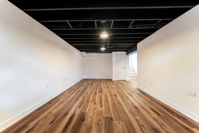 2205 Country Knoll Lane, Elgin, IL 60123