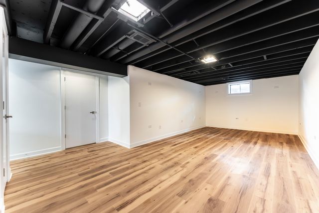 2205 Country Knoll Lane, Elgin, IL 60123