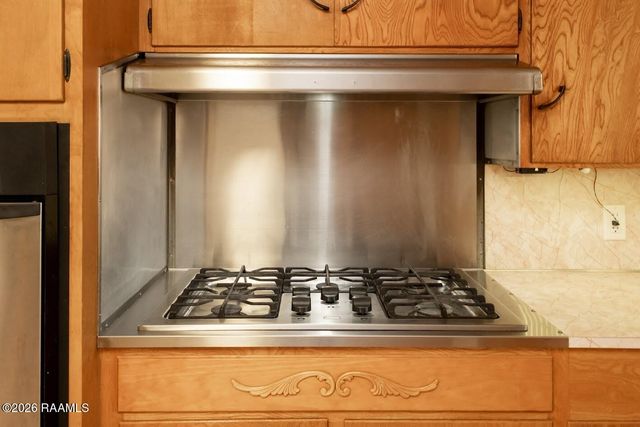 118 S Demanade Boulevard, Lafayette, LA 70503