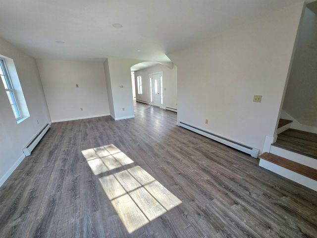 26 Mechanic Street, Winchester, NH 03470