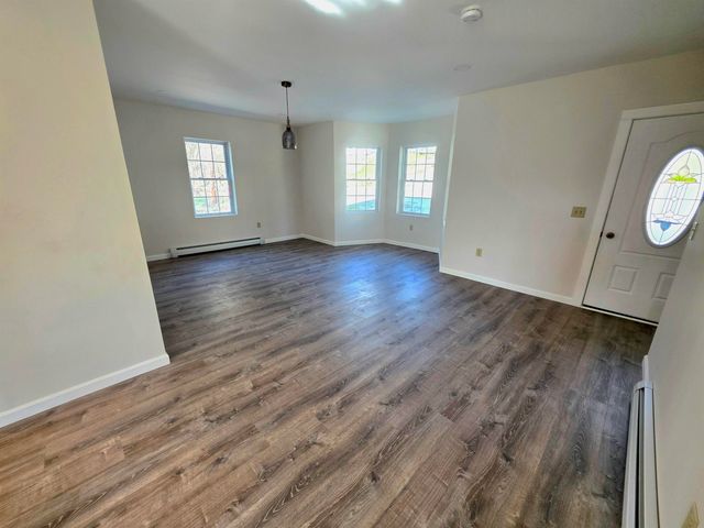 26 Mechanic Street, Winchester, NH 03470