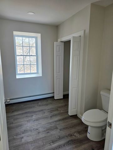 26 Mechanic Street, Winchester, NH 03470