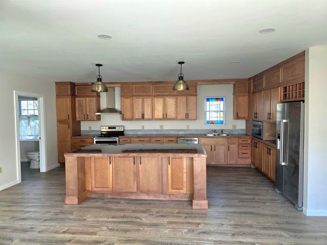 26 Mechanic Street, Winchester, NH 03470