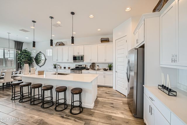 23128 E ROUNDUP Way, Queen Creek, AZ 85142