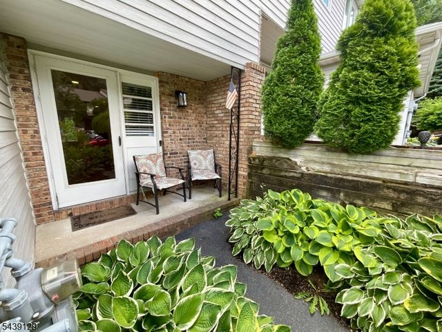 84 Stockton Ct, Parsippany-troy Hills Twp., NJ 07950