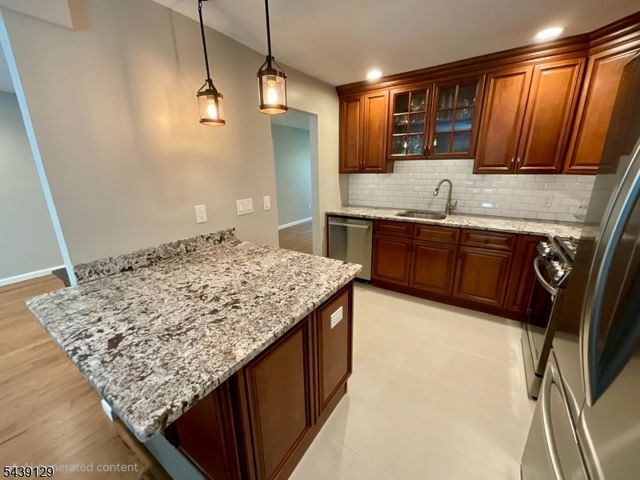 84 Stockton Ct, Parsippany-troy Hills Twp., NJ 07950