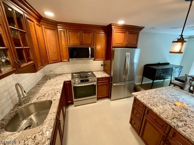 84 Stockton Ct, Parsippany-troy Hills Twp., NJ 07950