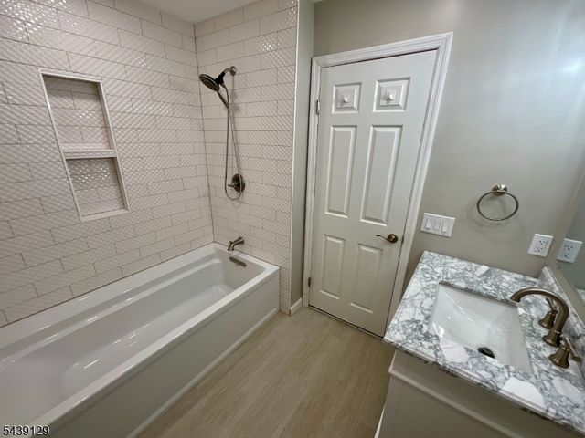 84 Stockton Ct, Parsippany-troy Hills Twp., NJ 07950