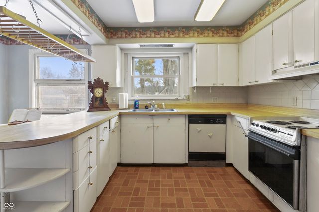 8743 Washington Blvd E Drive, Indianapolis, IN 46240