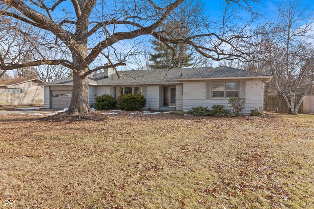 8743 Washington Blvd E Drive, Indianapolis, IN 46240