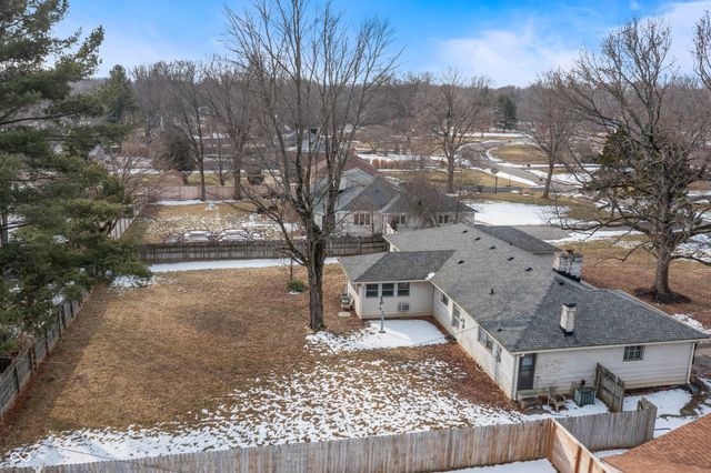 8743 Washington Blvd E Drive, Indianapolis, IN 46240