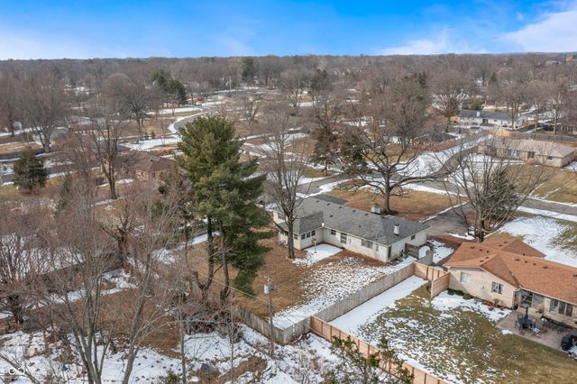 8743 Washington Blvd E Drive, Indianapolis, IN 46240