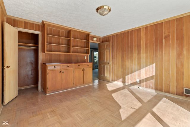 8743 Washington Blvd E Drive, Indianapolis, IN 46240