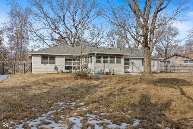 8743 Washington Blvd E Drive, Indianapolis, IN 46240