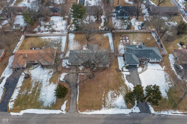 8743 Washington Blvd E Drive, Indianapolis, IN 46240