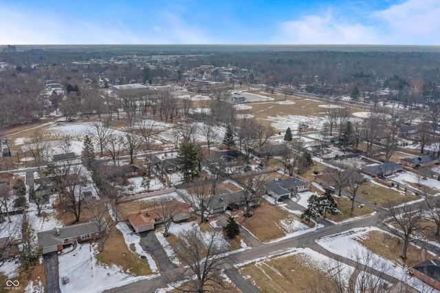 8743 Washington Blvd E Drive, Indianapolis, IN 46240